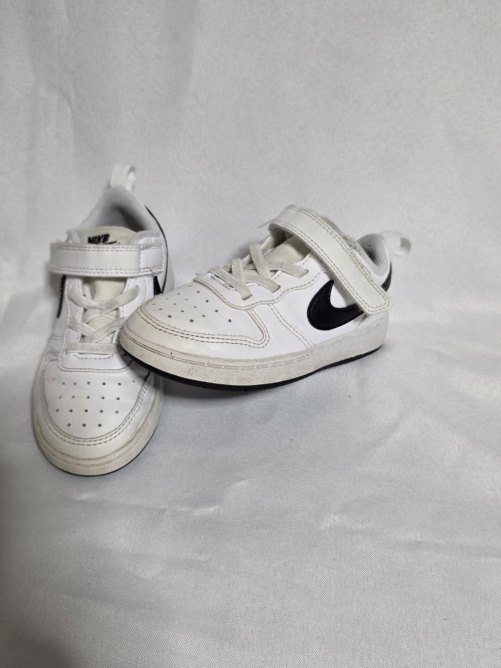 Nike Court Borough Low Toddler Sneakers with Black Swoosh Size 9C